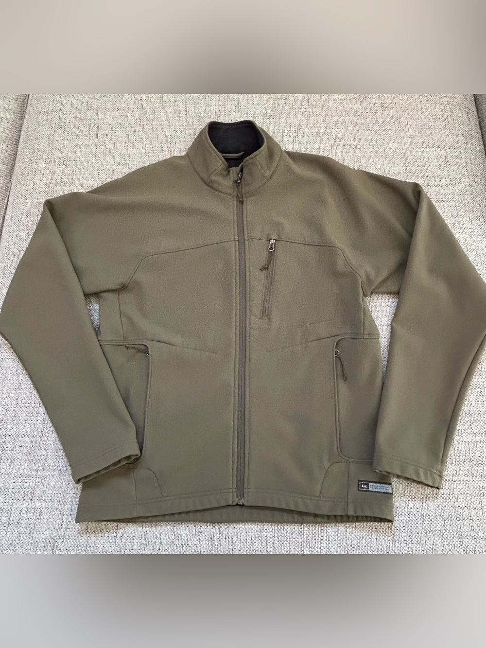 REI Men’s Impakt Backcountry 
Color Gunmetal
Size Small